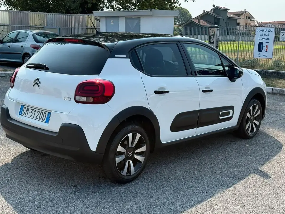 Usata Citroën C3 Shine 110 CV (80 kW) 2023 Bianco Utilitaria