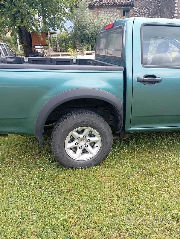 Usata Isuzu D-Max 131 CV (96 kW) 2005 Verde Pick-up