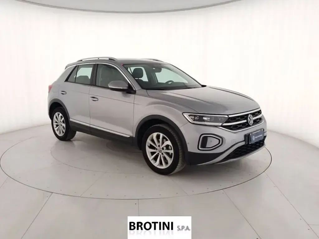 Usata VW T-Roc Style 110 CV (80 kW) 2023 Grigio SUV