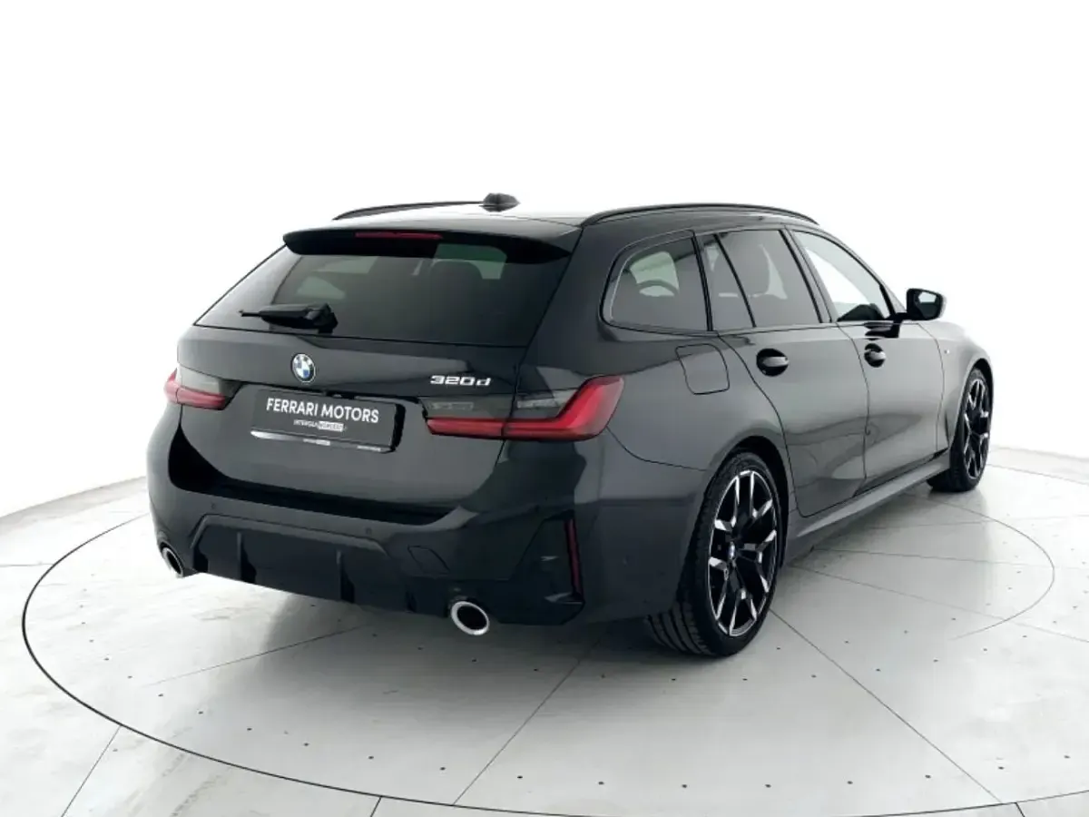 Usata BMW 320e M Sport 190 CV (139 kW) 2025 Nero Station wagon