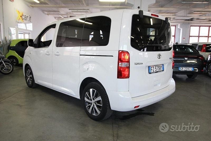 Usata Toyota Proace Verso Executive 120 CV (88 kW) 2020 Bianco Station wagon