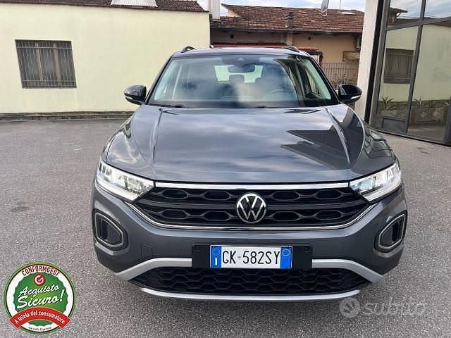 Usata VW T-Roc Life 115 CV (84 kW) 2022 Grigio SUV