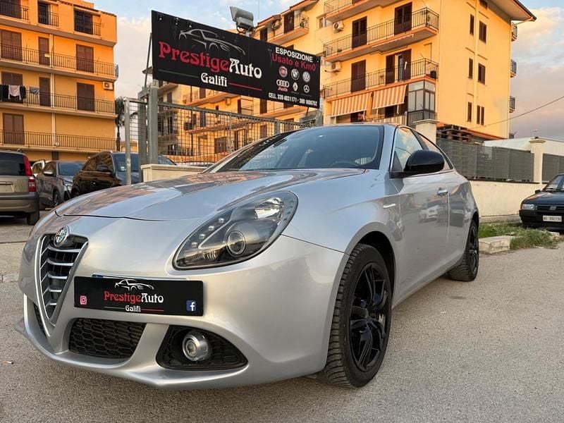 Usata Alfa Romeo Giulietta Distinctive 105 CV (77 kW) 2014 Grigio Berlina