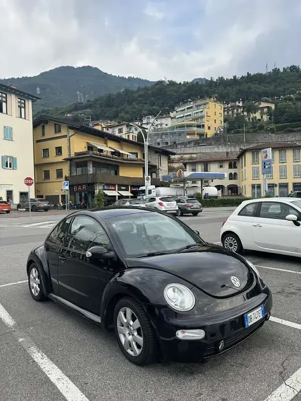 Usata VW New Beetle 105 CV (77 kW) 2006 Utilitaria