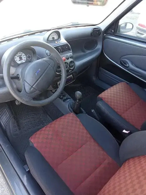 Usata Fiat Seicento 54 CV (39 kW) 2000 Utilitaria