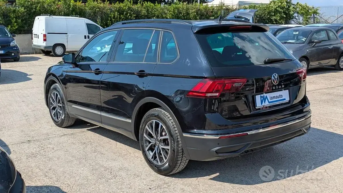 Usata VW Tiguan Life 150 CV (110 kW) 2023 Nero SUV
