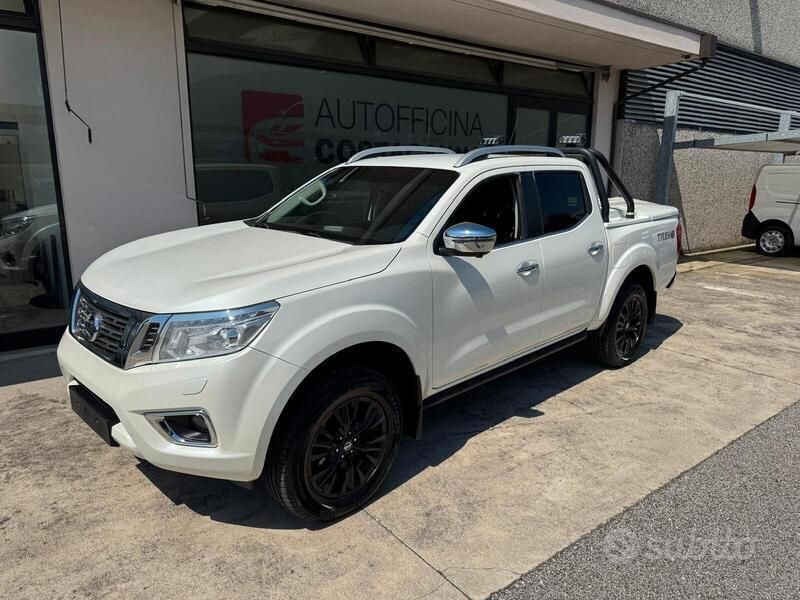 Bianco Usata 2017 Nissan Navara Pick-up | 25.999 € (Cara) - Immagine 1/4