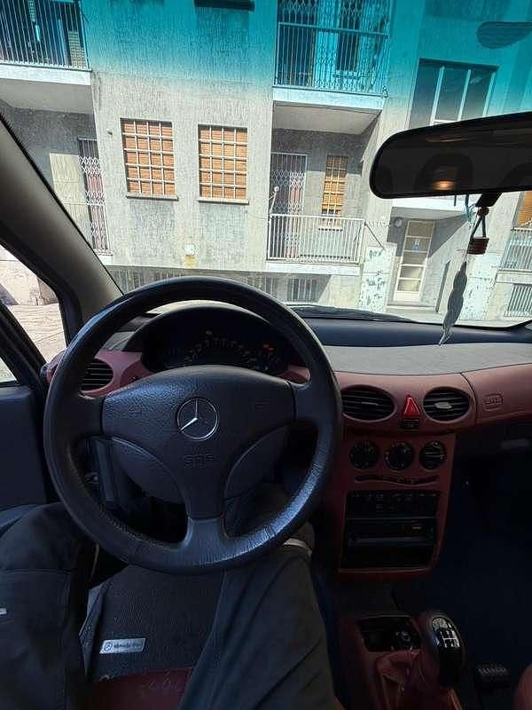 Usata Mercedes A160 Elegance 102 CV (75 kW) 2000 Monovolume