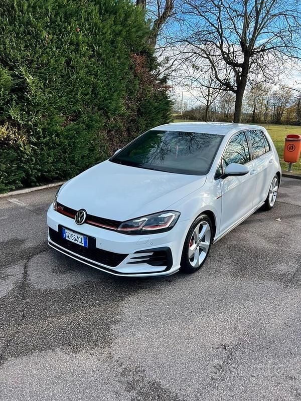 Bianco Usata 2019 VW Golf GTI Tre volumi | 17.900 € (Super prezzo) - Immagine 1/4