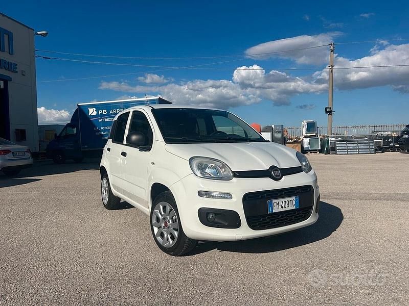 Bianco Usata 2017 Fiat Panda Pop Due volumi | 3500 € (Super prezzo) - Immagine 1/4