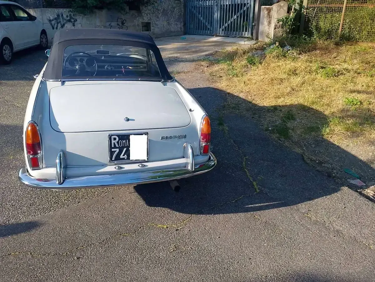 Usata Fiat 1500 71 CV (52 kW) 1965 Bianco Cabrio