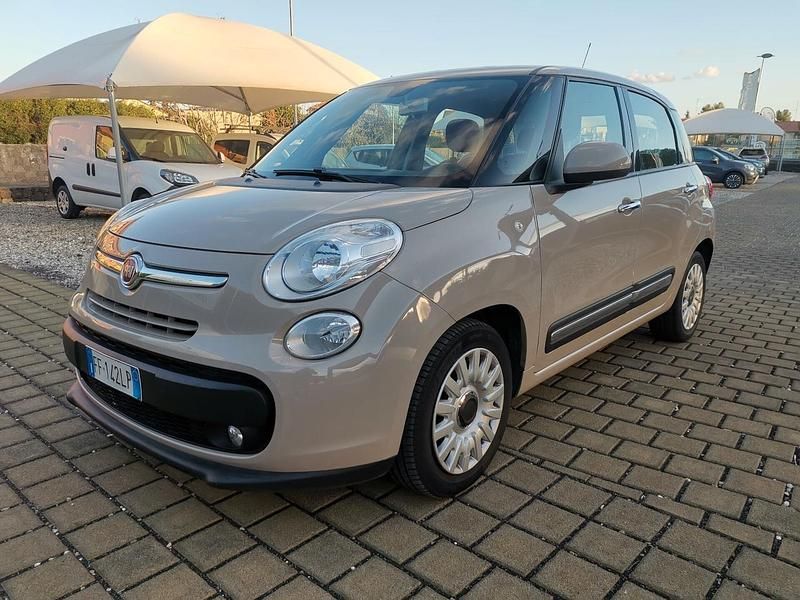 Beige Usata 2016 Fiat 500L Pop Star Monovolume | 7500 € (Buon prezzo) - Immagine 1/4