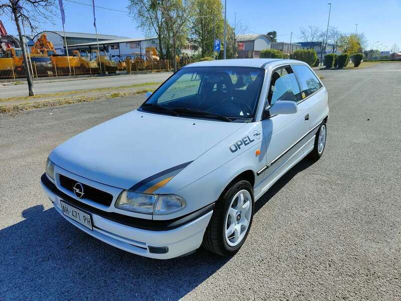 Usato 1996 Opel Astra 2.0 Benzin 150 CV (9.000 €)