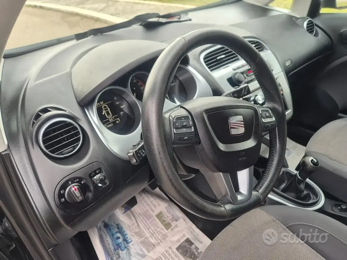 Usata Seat Altea 105 CV (77 kW) 2012 Grigio Monovolume