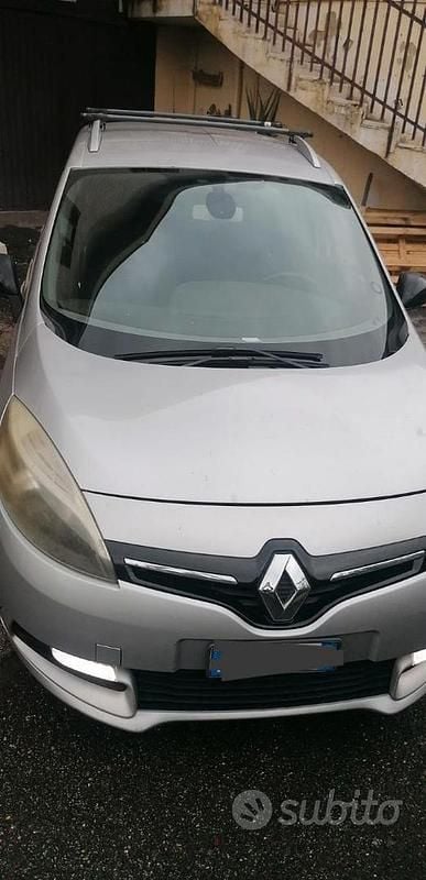 Usata Renault Scénic III 110 CV (80 kW) 2015 Grigio Monovolume