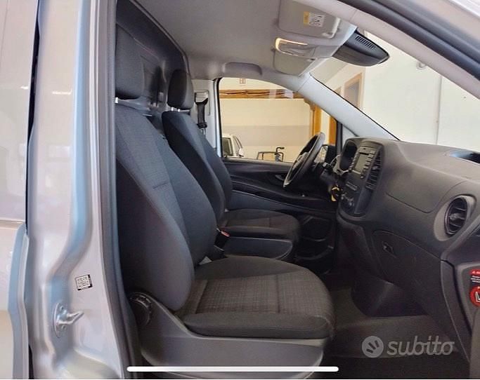 Usata Mercedes Vito 163 CV (119 kW) 2020 Grigio Furgone