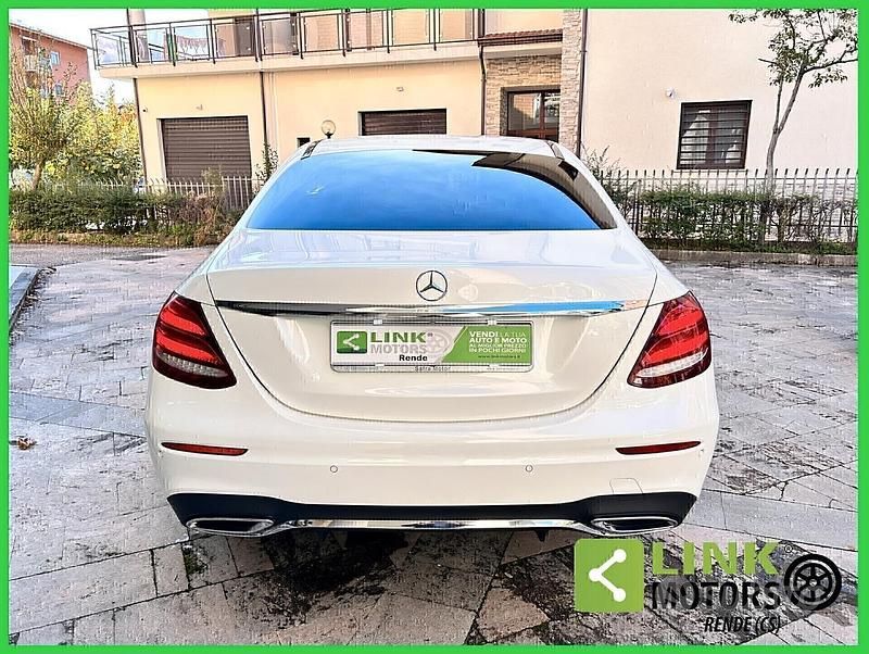 Usata Mercedes E220 Exclusive 194 CV (142 kW) 2016 Bianco Berlina