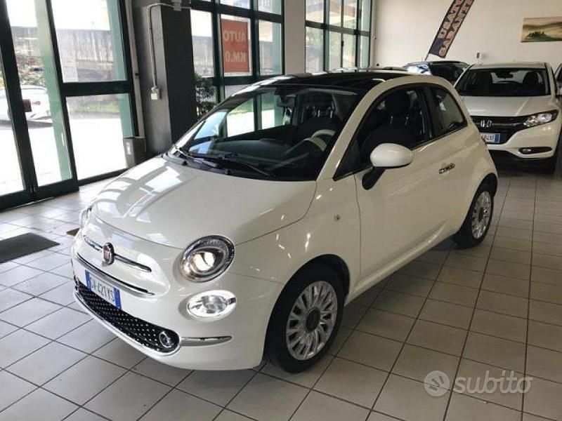 Vari colori Usata 2024 Fiat 500 Dolcevita Due volumi | 13.300 € (Buon prezzo) - Immagine 1/4