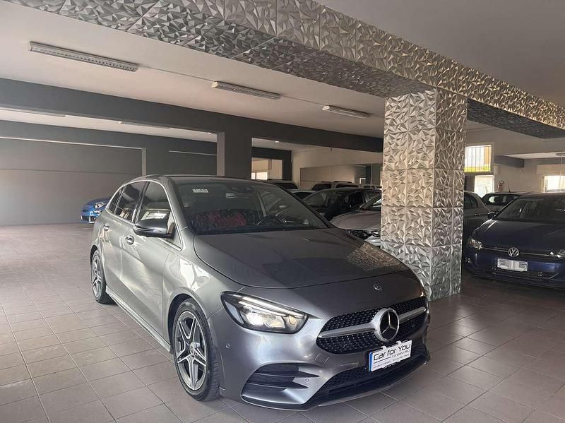 Usata Mercedes B200 Premium 150 CV (110 kW) 2019 Other Monovolume