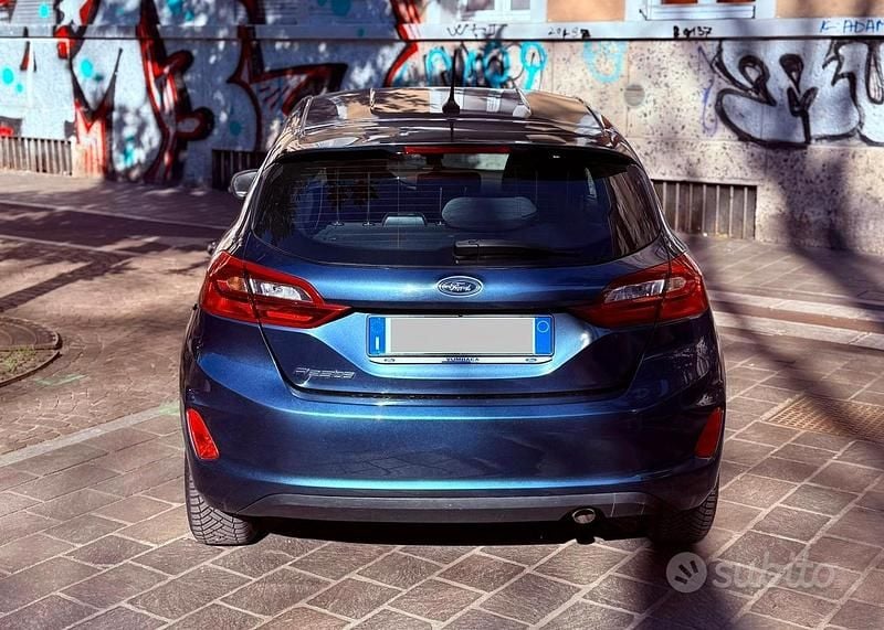 Usata Ford Fiesta 86 CV (63 kW) 2019 Blu Utilitaria