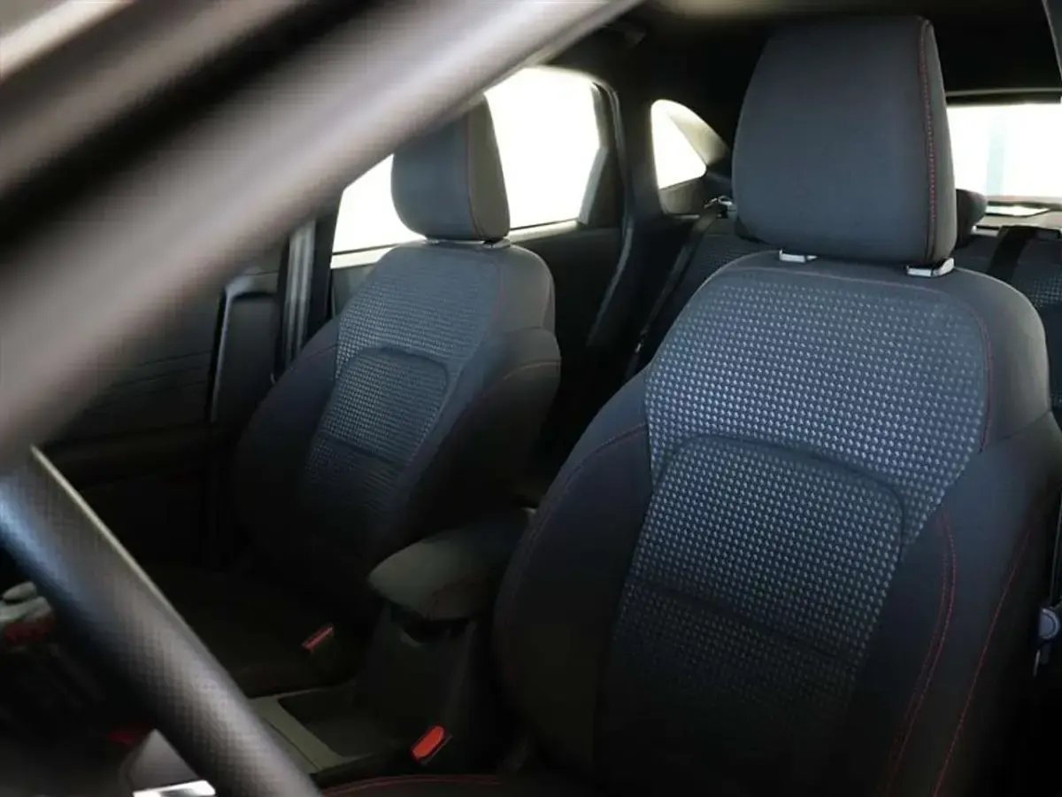 Usata Ford Kuga ST-Line 120 CV (88 kW) 2023 Grigio / gray SUV