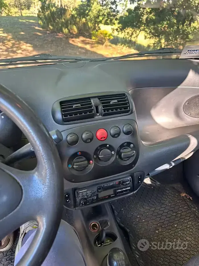 Usata Fiat 600 39 CV (28 kW) 2002 Grigio Berlina