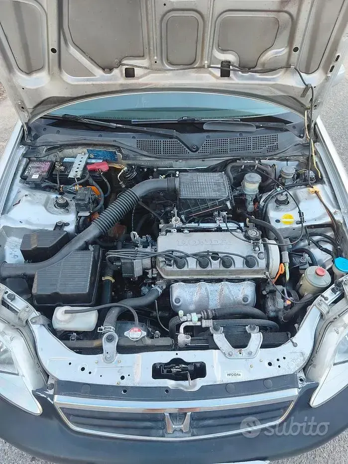 Usata Honda Civic 90 CV (66 kW) 1999 Grigio Berlina