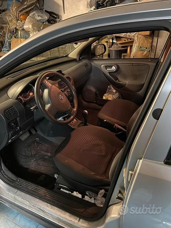 Usata Opel Corsa 70 CV (51 kW) 2003 Grigio Utilitaria
