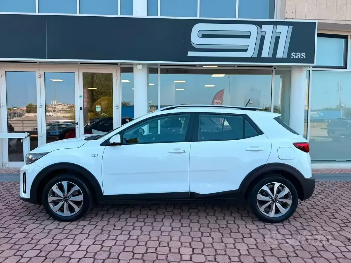 Usata Kia Stonic Urban 82 CV (60 kW) 2023 Bianco SUV