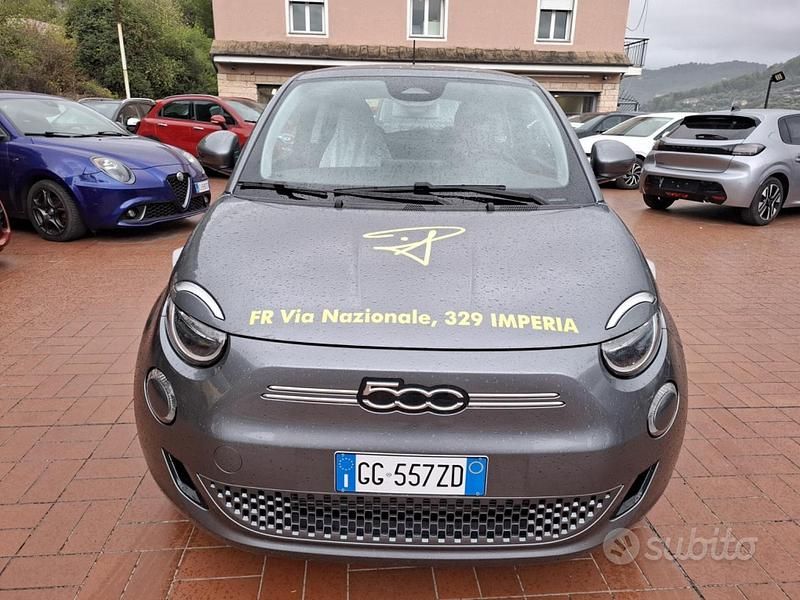 Usata Fiat 500e Passion 86 kW (118 CV) 2021 Grigio Berlina