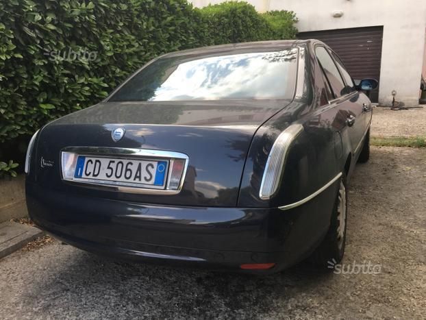 thesis 2002 usato La lancia thesis diventa l'ammiraglia del produttore nel 2002 conosciuta negli anni ottanta e novanta come produttore di utilitarie ben equipaggiate e veicoli. thesis 2002 usato La lancia thesis diventa l'ammiraglia del produttore nel 2002 conosciuta negli anni ottanta e novanta come produttore di utilitarie ben equipaggiate e veicoli.
