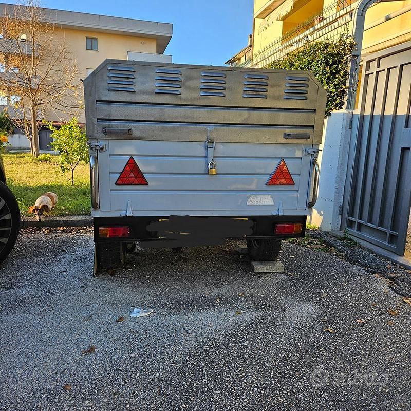 Usata Land Rover Defender 86 CV (63 kW) 1990 Verde SUV