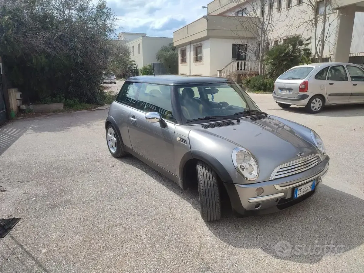 Usata Mini Cooper 116 CV (85 kW) 2002 Utilitaria