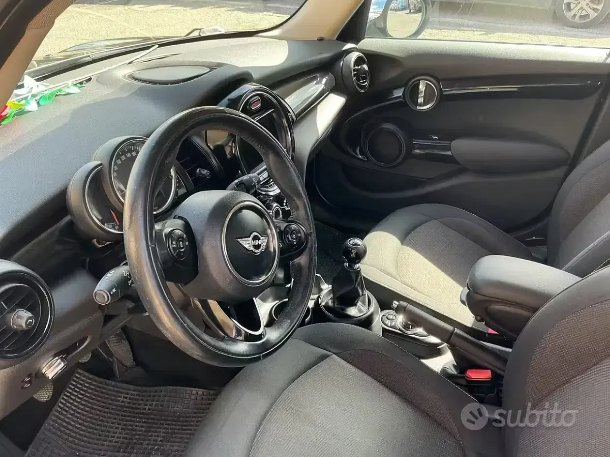 Usata Mini One D 95 CV (69 kW) 2017 Nero Utilitaria