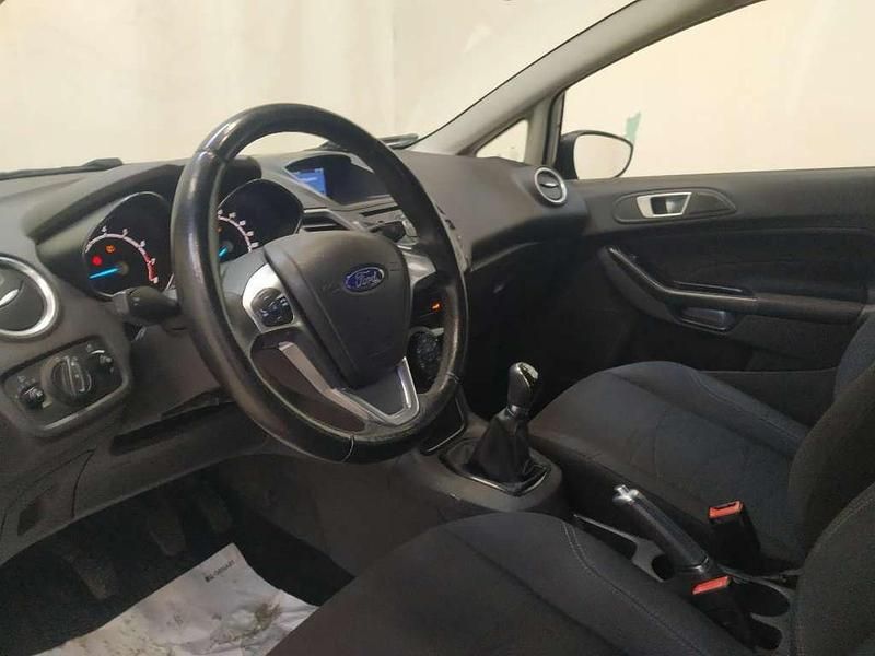 Usata Ford Fiesta 80 CV (58 kW) 2016 Nero Utilitaria