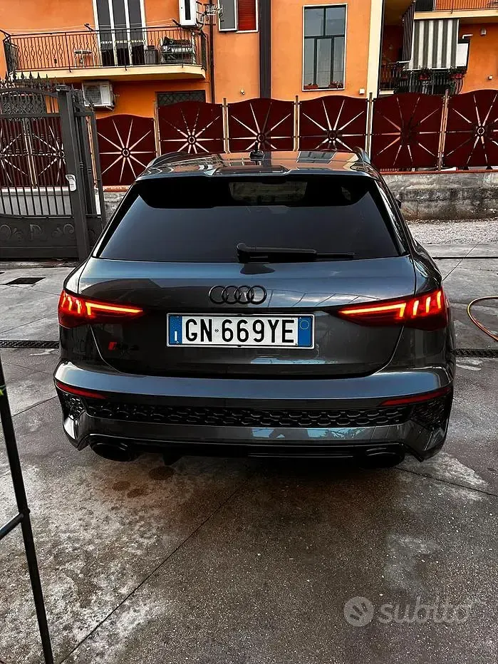 Usata Audi RS3 400 CV (294 kW) 2023 Grigio Berlina