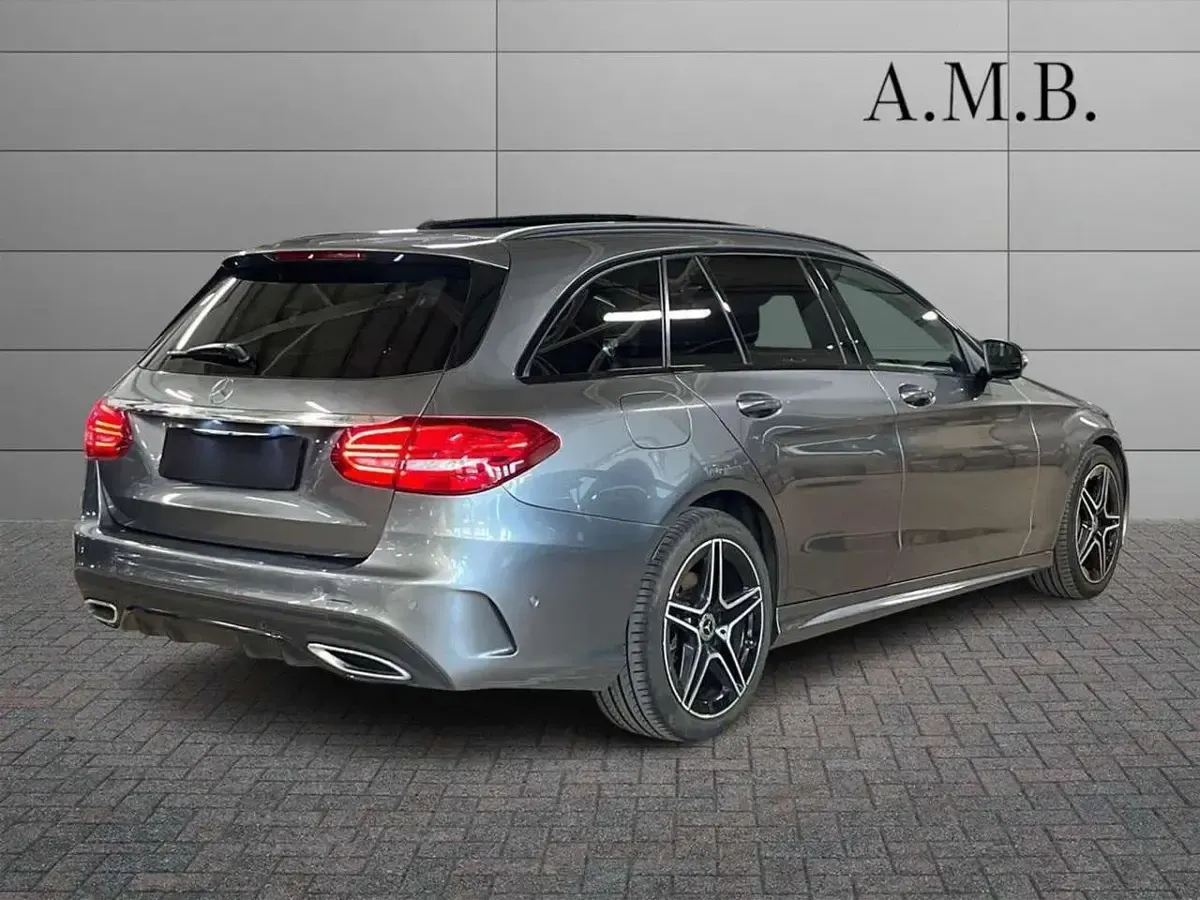 Usata Mercedes C220 Premium 194 CV (142 kW) 2019 Grigio Station wagon