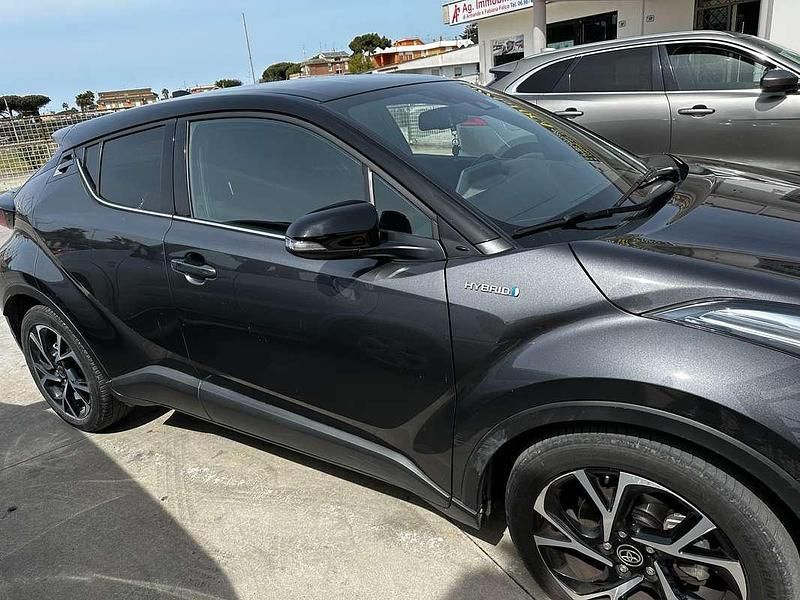 Grigio Usata 2021 Toyota C-HR Comfort SUV | 21.000 € (Buon prezzo) - Immagine 1/4
