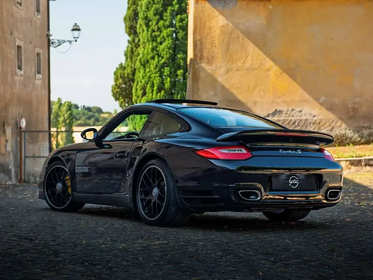 Usata Porsche 997 530 CV (389 kW) 2010 Nero basalto met. Coupé