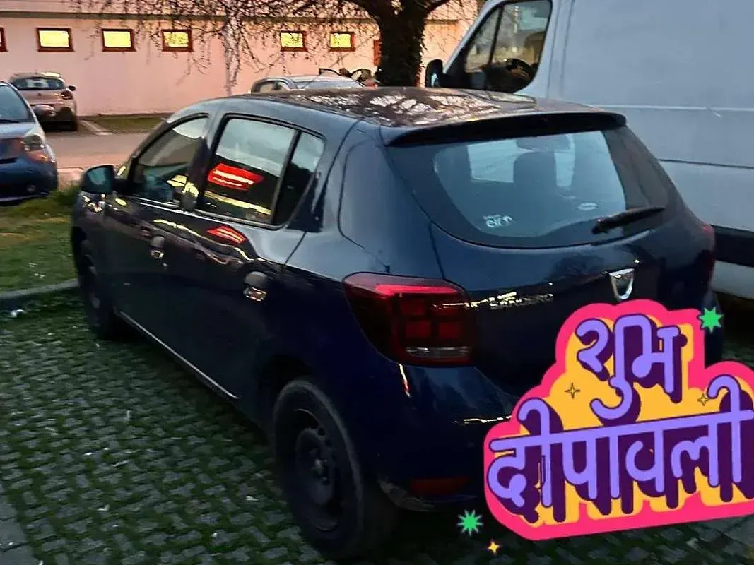 Usata Dacia Sandero Ambiance 75 CV (55 kW) 2017 Blu/azzurro Berlina