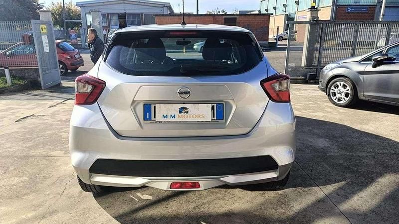 Usata Nissan Micra Acenta 109 CV (80 kW) 2017 Argento Berlina