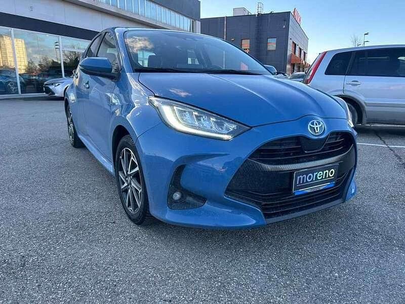 Usata Toyota Yaris Hybrid Trend 92 CV (67 kW) 2022 Blu/azzurro Utilitaria
