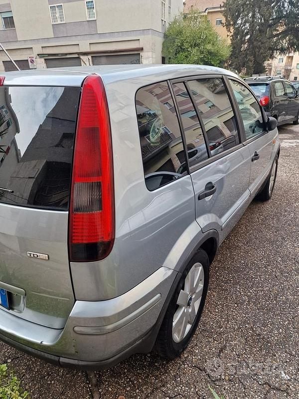 Usata Ford Fusion 68 CV (50 kW) 2004 Grigio Utilitaria