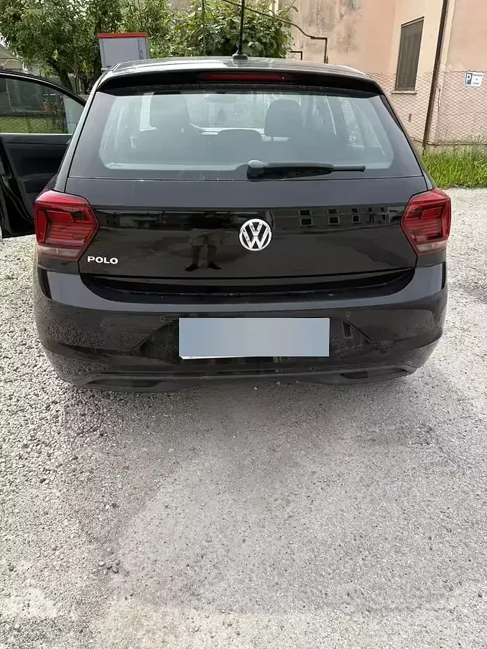 Usata VW Polo Comfortline 75 CV (55 kW) 2018 Nero Utilitaria