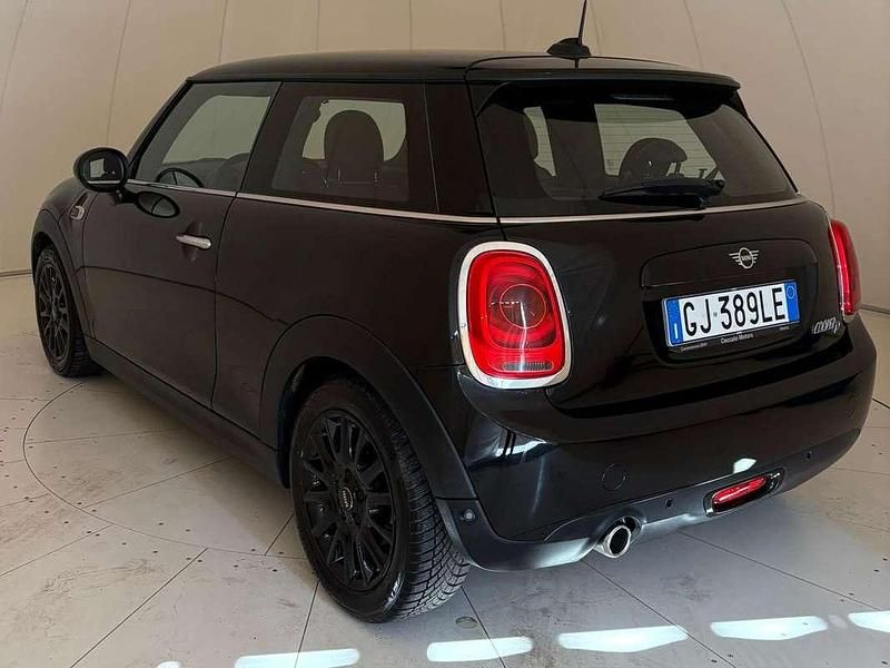 Usata Mini Cooper D 116 CV (85 kW) 2018 Nero Utilitaria