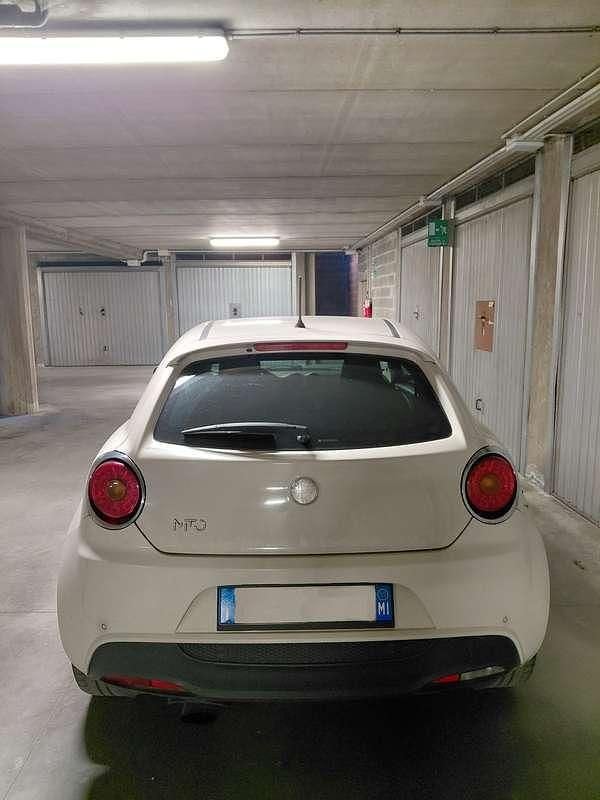 Usata Alfa Romeo MiTo Distinctive 120 CV (88 kW) 2009 Bianco Utilitaria