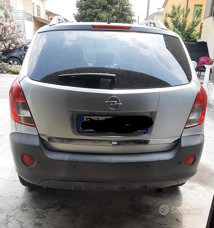 Usata Opel Antara 167 CV (122 kW) 2011 Grigio SUV