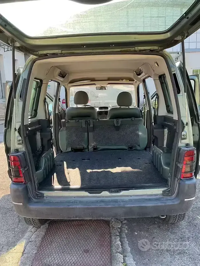 Usata Peugeot Partner 90 CV (66 kW) 2005 Verde Monovolume