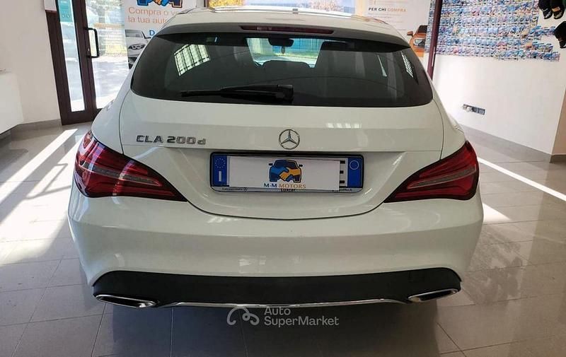 Usata Mercedes CLA200 136 CV (100 kW) 2019 Bianco Station wagon