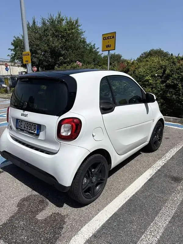 Usata Smart ForTwo Coupé Pulse 41 kW (56 CV) 2021 Utilitaria